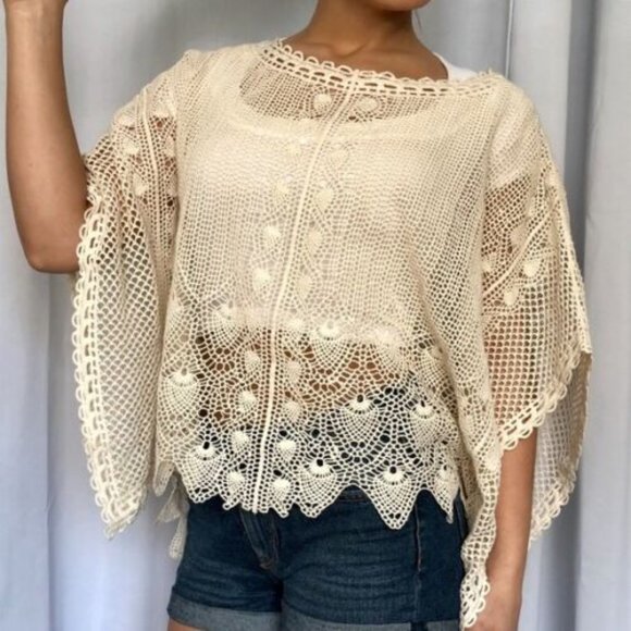 Sparrow Anthropoligie Scalloped Crochet Poncho Cream Loose Knit Sz XS/S NEW - Picture 5 of 9